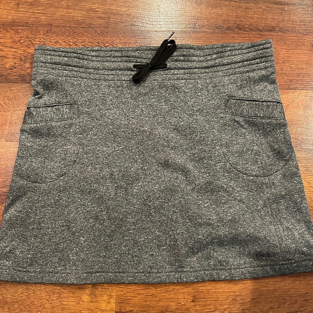Kavu Fleece Lined Pull On Emy Skirt Size S Gray Athletic Side Pockets Tennis